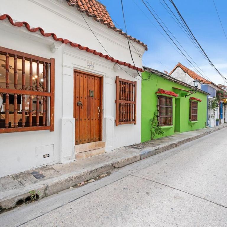 Luxury 5 Bedroom Old Town House - Villa - 79