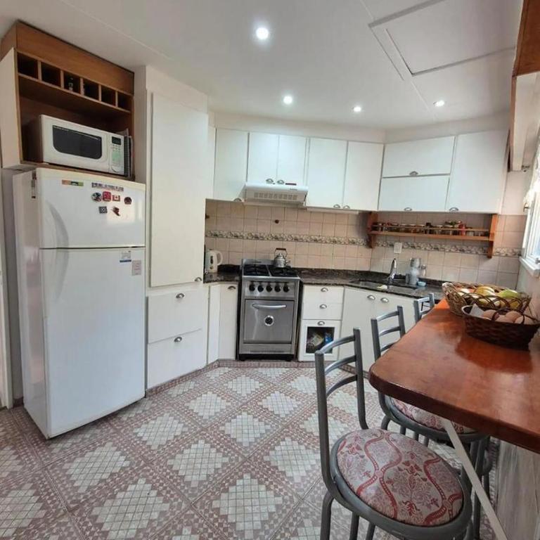 Tu hogar en Río Gallegos, Santiago al 468 - Four-Bedroom House - 19