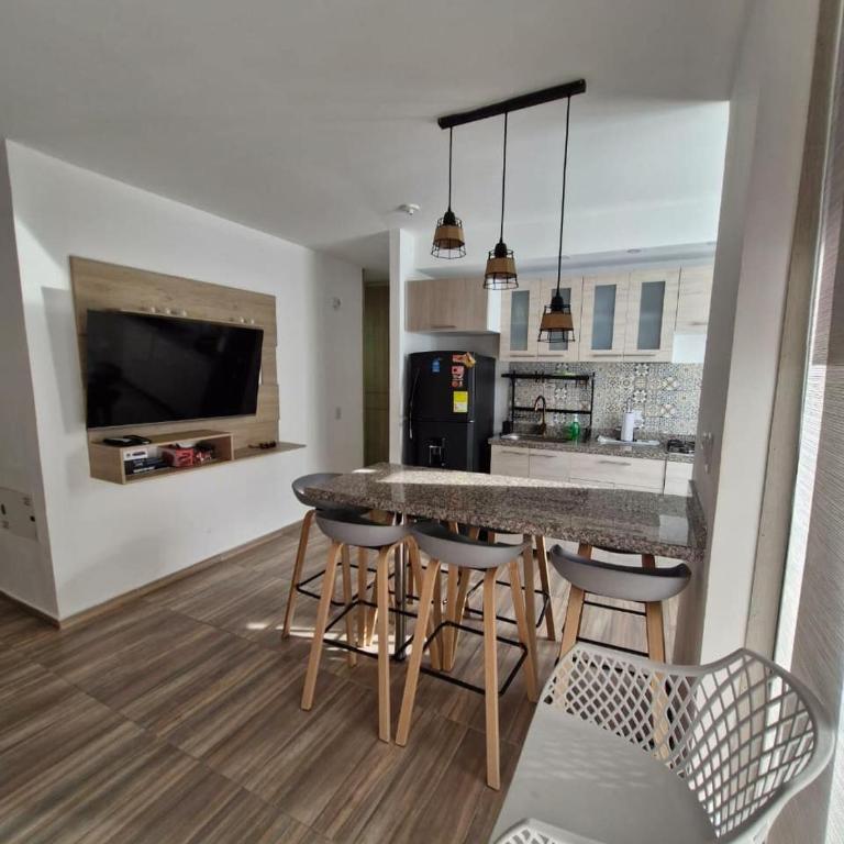 Hermoso Apartamento en Ricaurte Cundinamarca - Apartamento de 3 dormitorios - 2