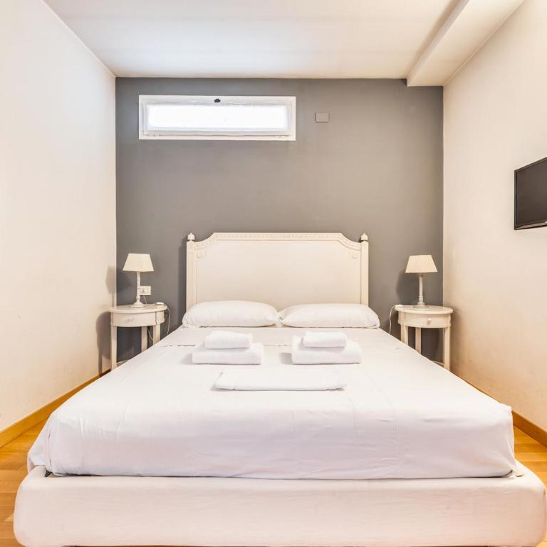 A Due Passi dal Duomo Suite Via Torino 2 Pax - Appartamento con 1 Camera da Letto - 8