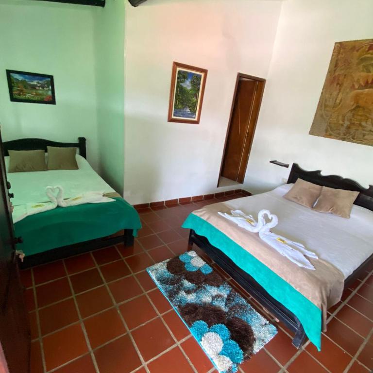 Hotel Campestre la Loma curiti - Habitación Cuádruple Clásica - 6