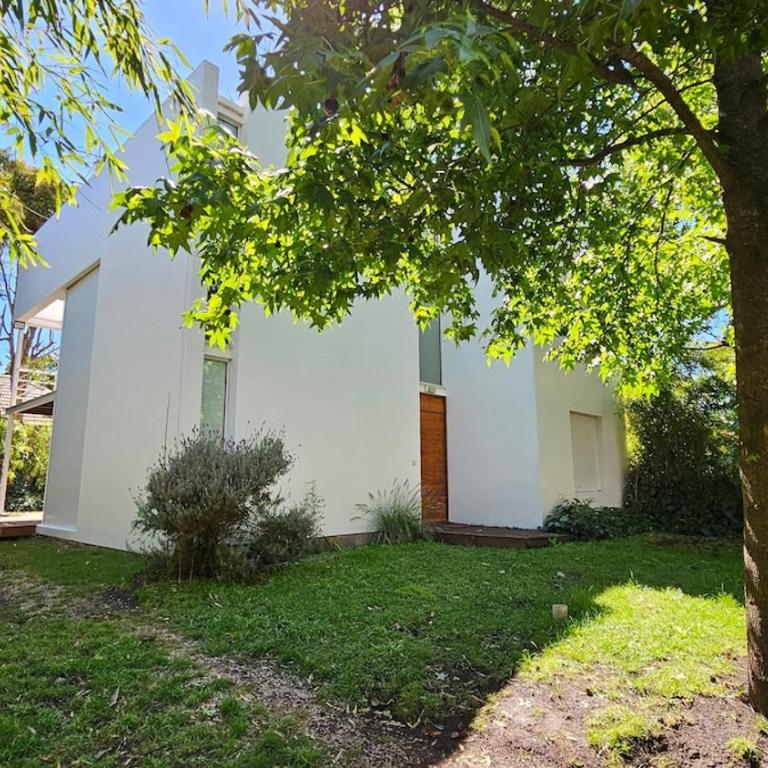 Modern house in Bosque Peralta Ramos - Two-Bedroom House - 32