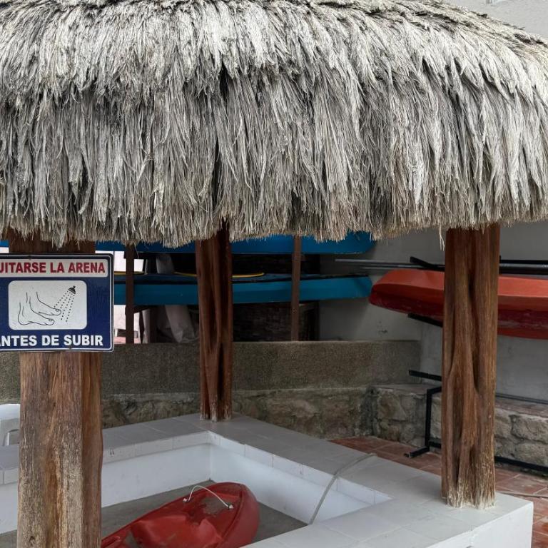 Condo with pool and private beach - Apartamento de 3 dormitorios - 23