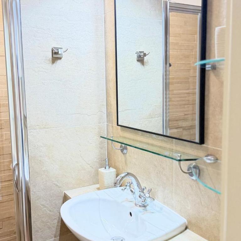 Sweet Home - One-bedroom apartment Grottarossa - Apartamento de 1 dormitorio - 10