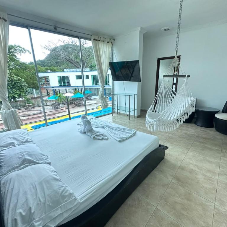 Hotel Cristalina - Estudio con 1 cama grande - 11