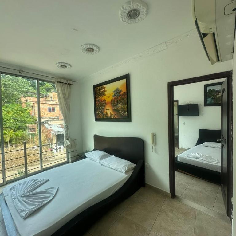Hotel Cristalina - Habitación Cuádruple Dúplex - 8