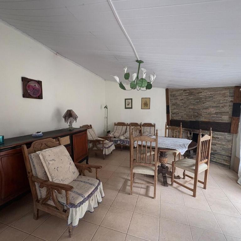 Hermosa casa a metros de la playa en la Esmeralda Rocha - Casa de 3 dormitorios - 44
