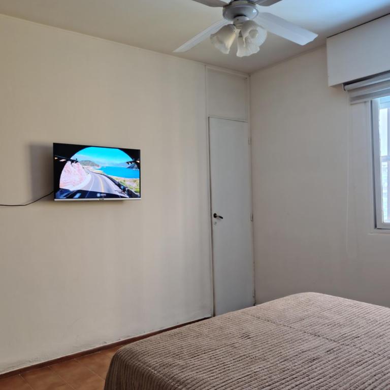 Casa Céntrica con Piscina - 3 dormitorios, 2 baños - Entrada Autónoma - Wifi veloz - Casa Vacacional de 3 dormitorios - 18