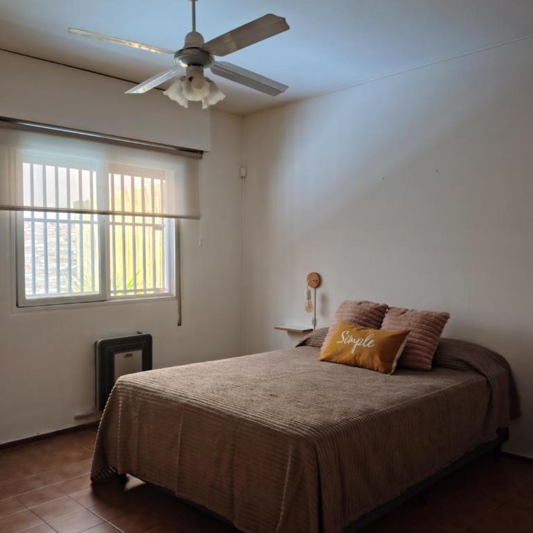 Casa Céntrica con Piscina - 3 dormitorios, 2 baños - Entrada Autónoma - Wifi veloz - Casa Vacacional de 3 dormitorios - 17