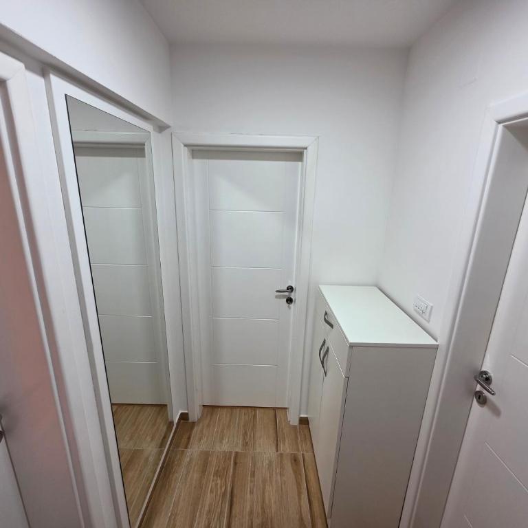IVA LUX APARTMAN Pale CENTAR - Apartman sa 1 Spavaćom Sobom - 7