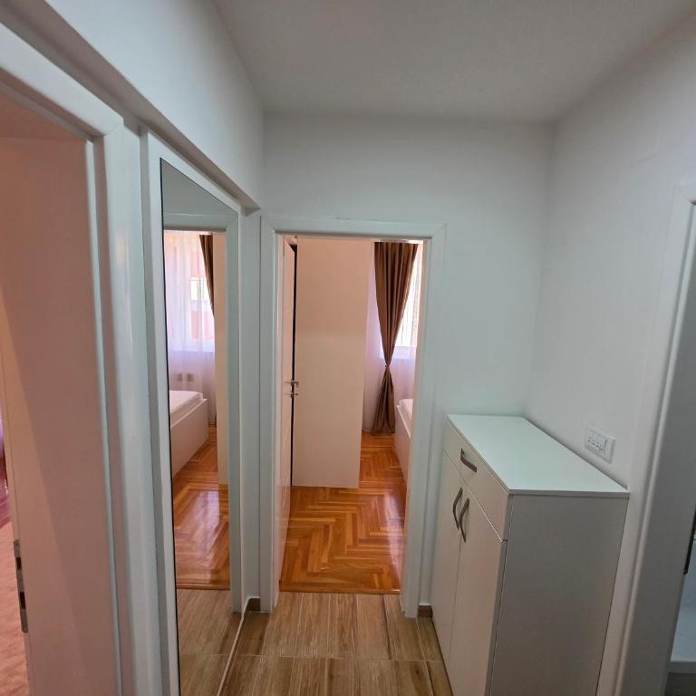 IVA LUX APARTMAN Pale CENTAR - Apartman sa 1 Spavaćom Sobom - 5