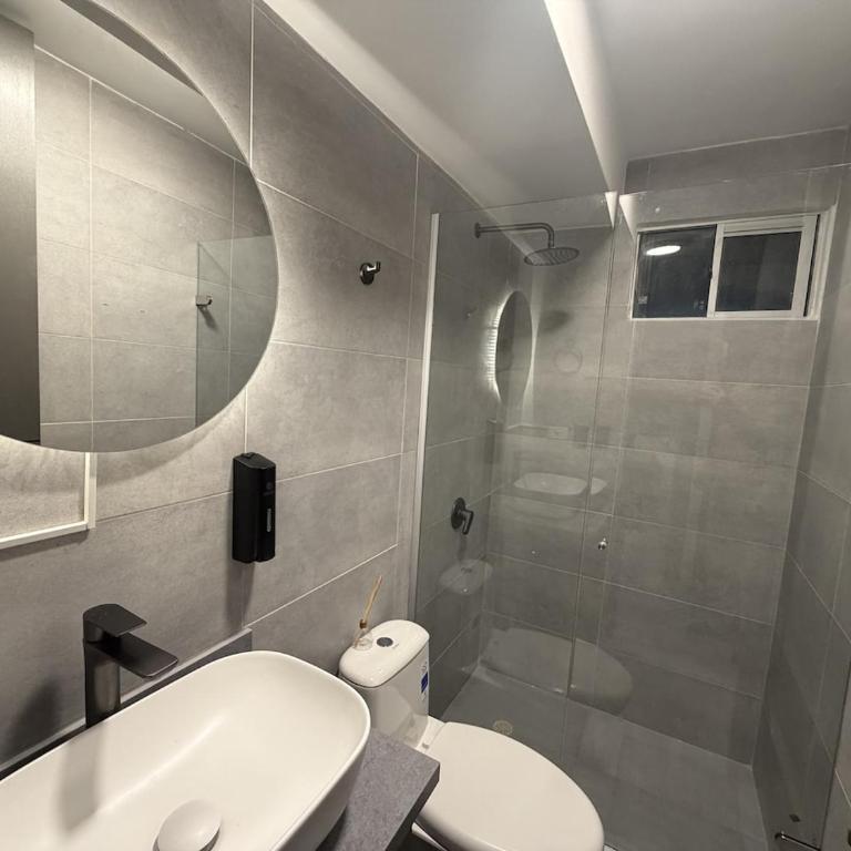 Moderno apartamento al norte, full equipoado con parqueadero - Apartamento de 2 dormitorios con vistas al complejo - 3