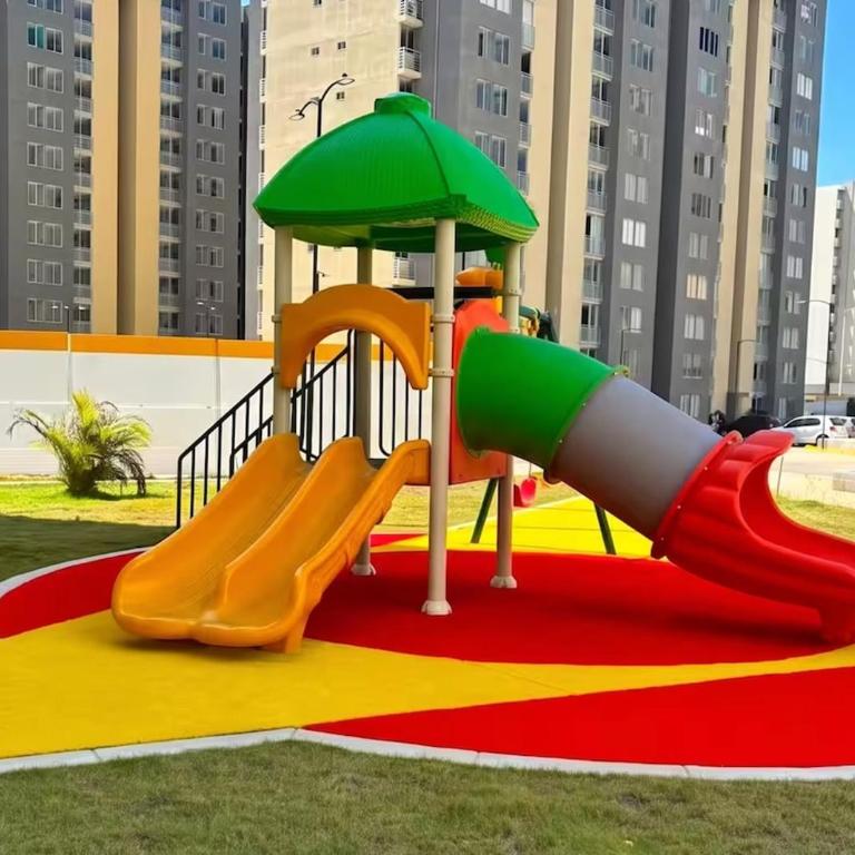 Moderno apartamento al norte, full equipoado con parqueadero - Apartamento de 2 dormitorios con vistas al complejo - 7