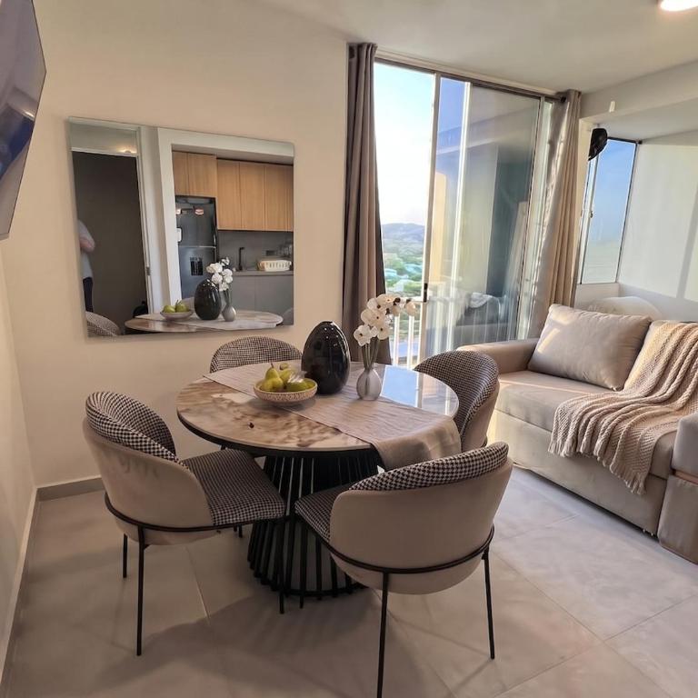 Moderno apartamento al norte, full equipoado con parqueadero - Apartamento de 2 dormitorios con vistas al complejo - 8