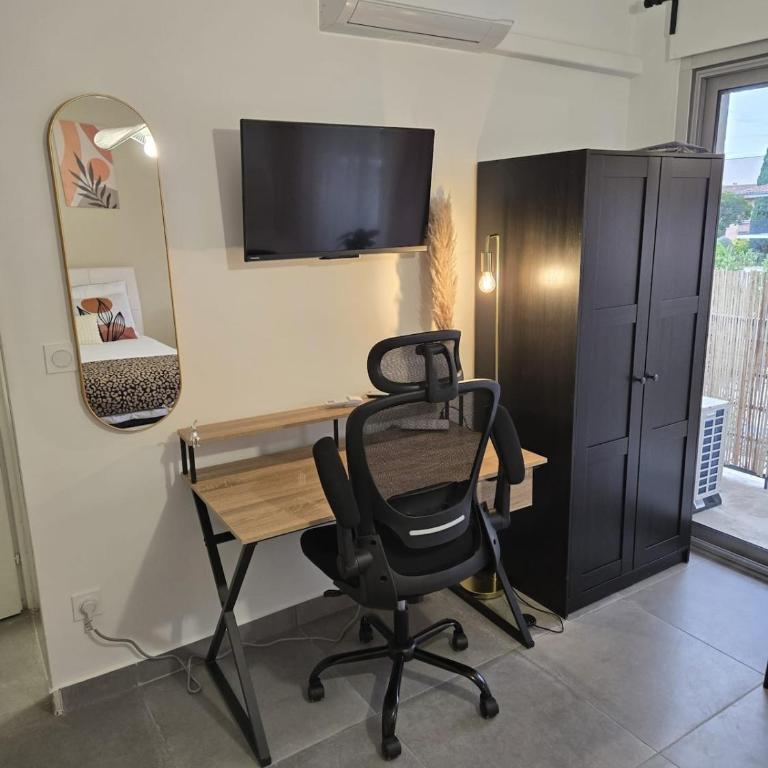 StudioG-4 Elegant Balcon Clim Parking Univ OncoPol - Appartamento con 1 Camera da Letto - 2