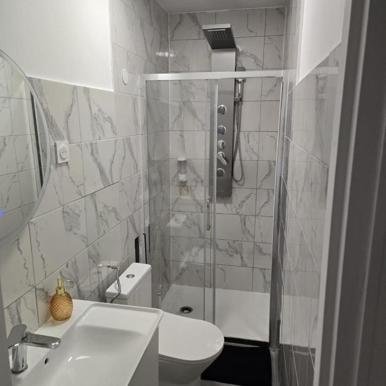 StudioG-4 Elegant Balcon Clim Parking Univ OncoPol - Appartamento con 1 Camera da Letto - 4