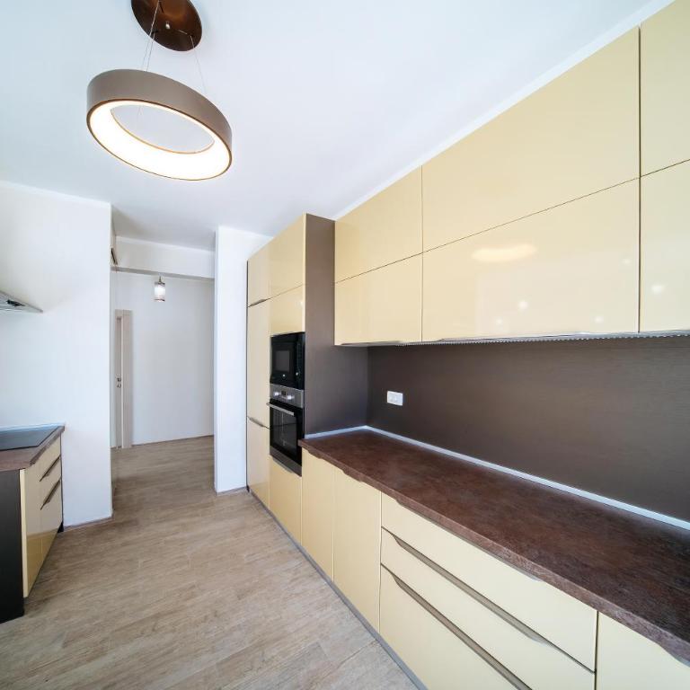 Budva Gate - Apartment mit 3 Schlafzimmern und Meerblick - 14