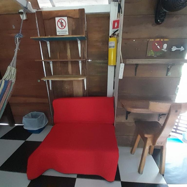 Hospedaje Pirata Express - Family Room with Private Bathroom - 11