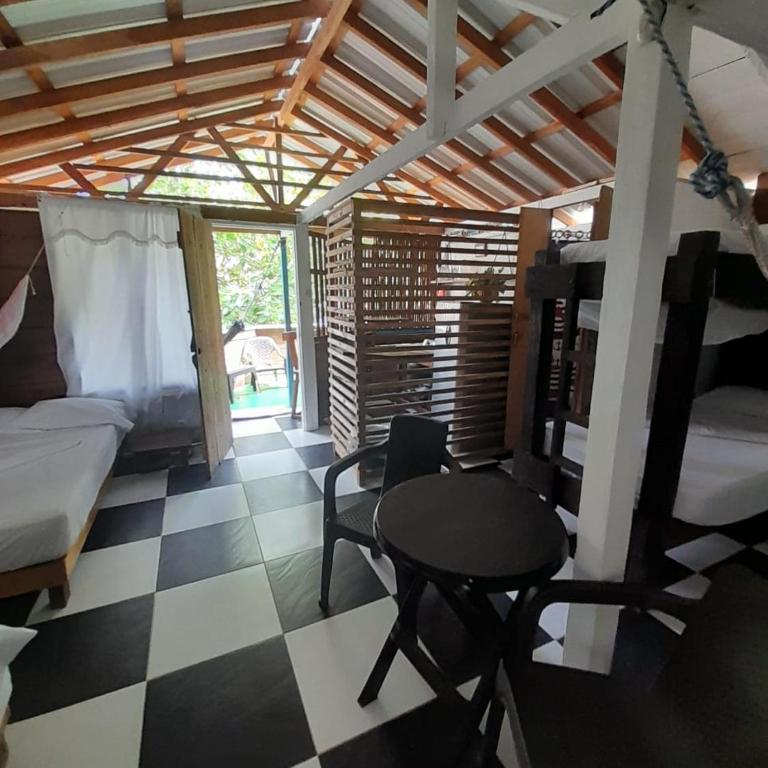 Hospedaje Pirata Express - Family Room with Private Bathroom - 10
