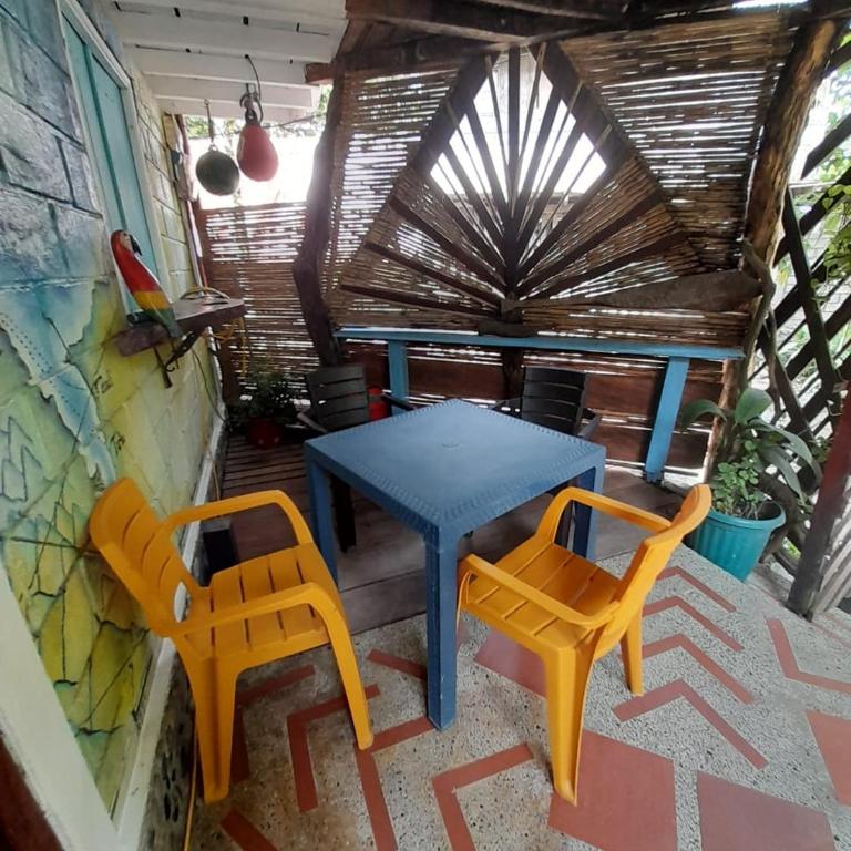 Hospedaje Pirata Express - Family Room with Private Bathroom - 15