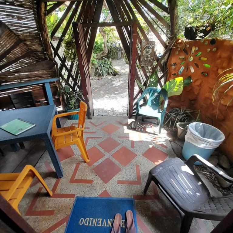 Hospedaje Pirata Express - Family Room with Private Bathroom - 13