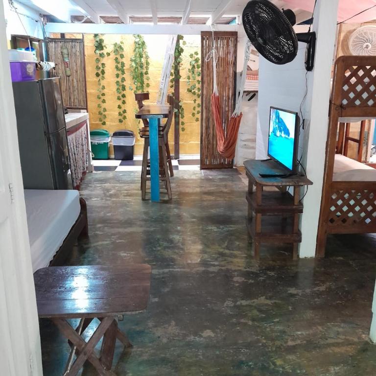 Hospedaje Pirata Express - Family Room with Private Bathroom - 14