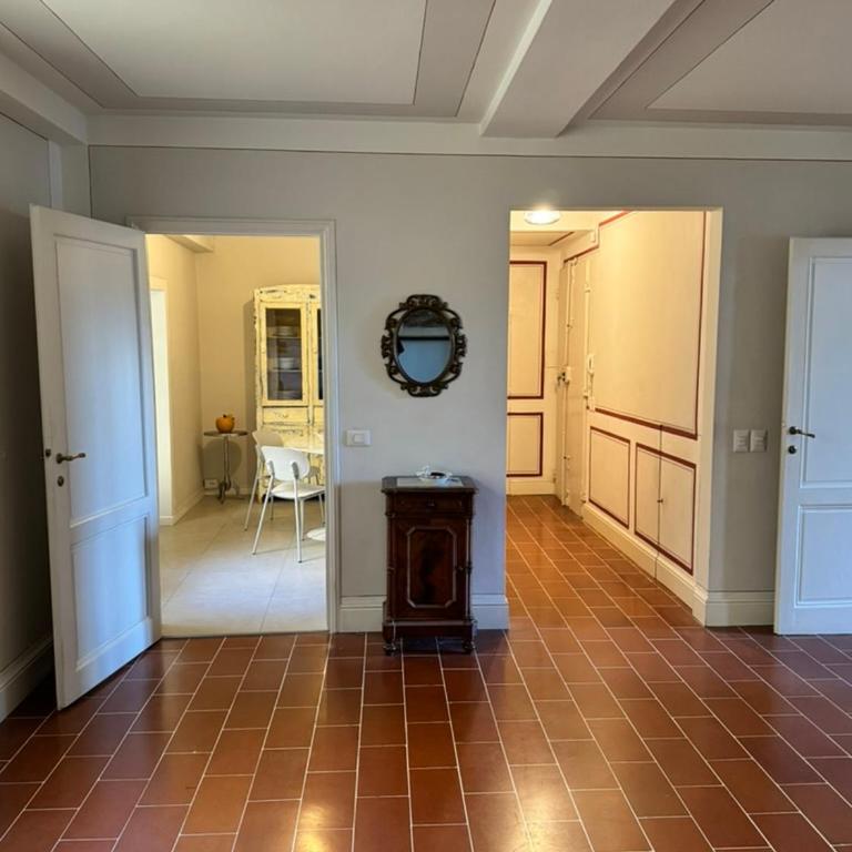 Livia sull'Arno - Four-Bedroom Luxury Apartment - 20
