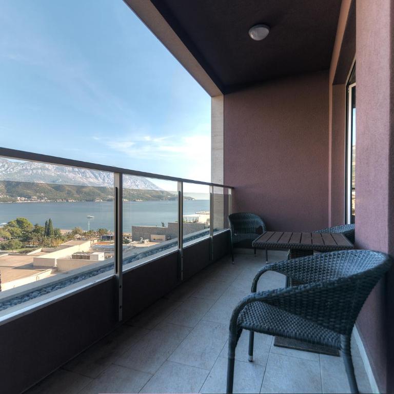 Harmonia Apartments near Shabbat House - Apartman sa 2 Spavaće Sobe, Balkonom i Pogledom na More - 15