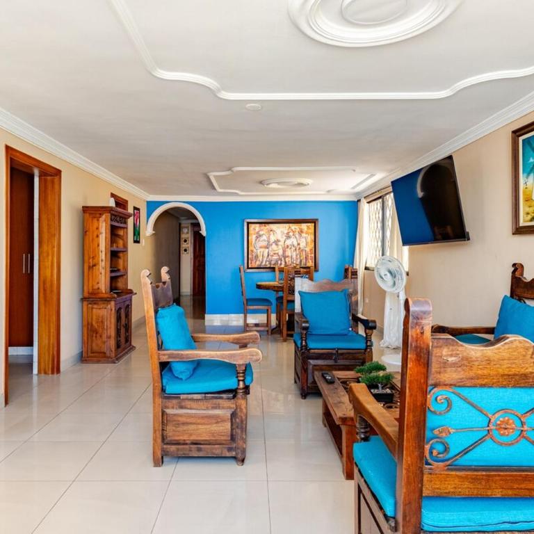 Tourist apartment steps from the Historic Center - Four-Bedroom Apartment - 37
