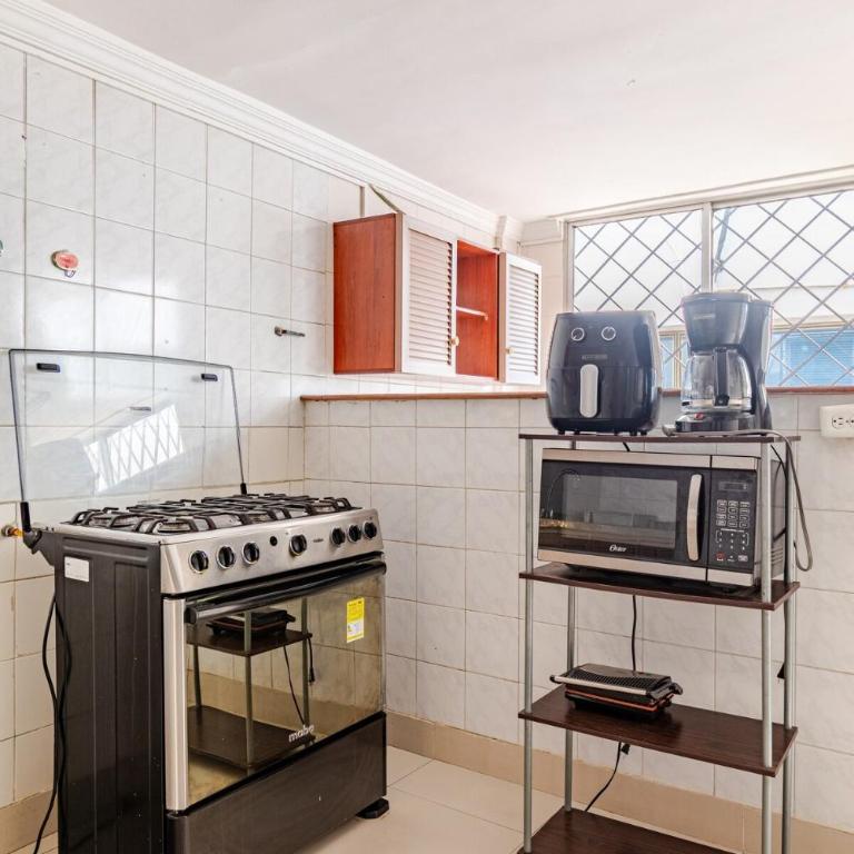 Tourist apartment steps from the Historic Center - Four-Bedroom Apartment - 32