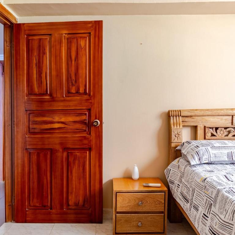 Tourist apartment steps from the Historic Center - Four-Bedroom Apartment - 11