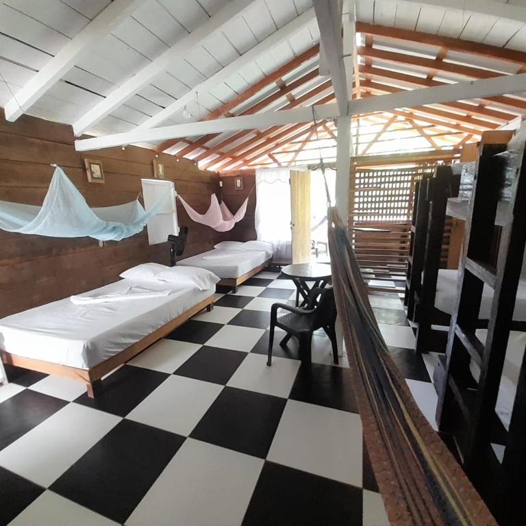 Hospedaje Pirata Express - Family Room with Private Bathroom - 2