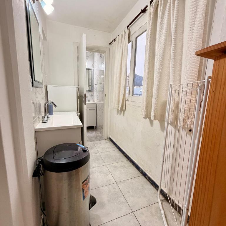 Departamento super céntrico. - Apartamento de 2 dormitorios - 24