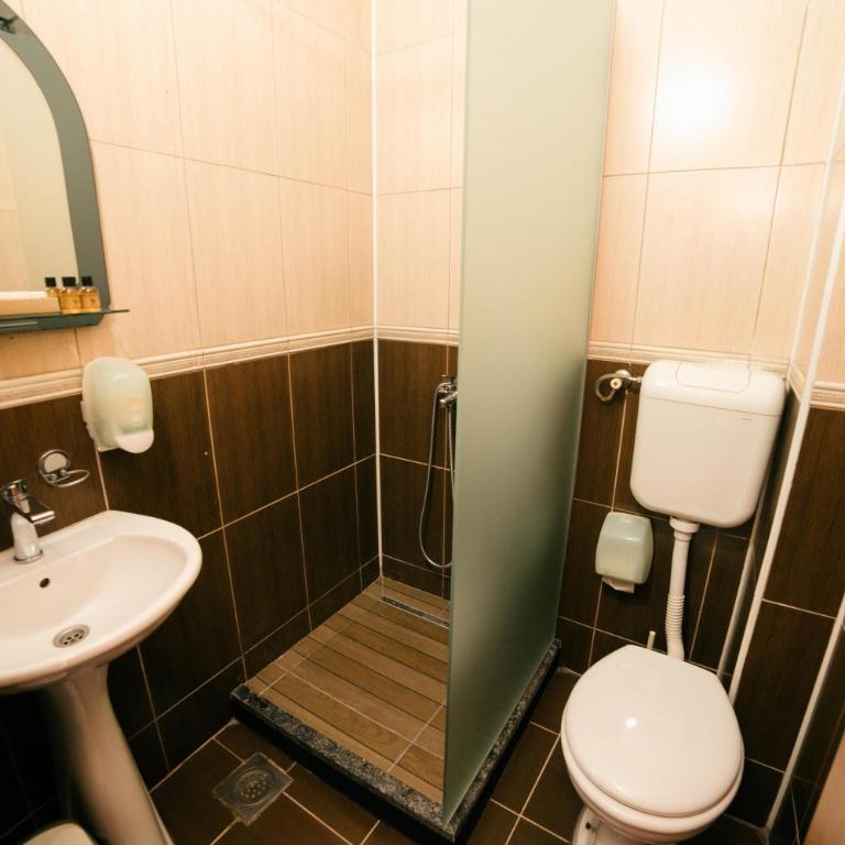 City Hotel Dajti - Deluxe Double Room - 4