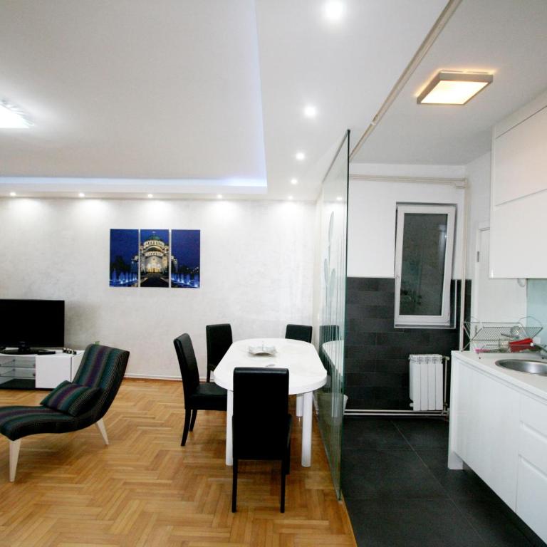 Apartment Grande Centar sa garažom - Apartment mit 3 Schlafzimmern und Balkon - 14