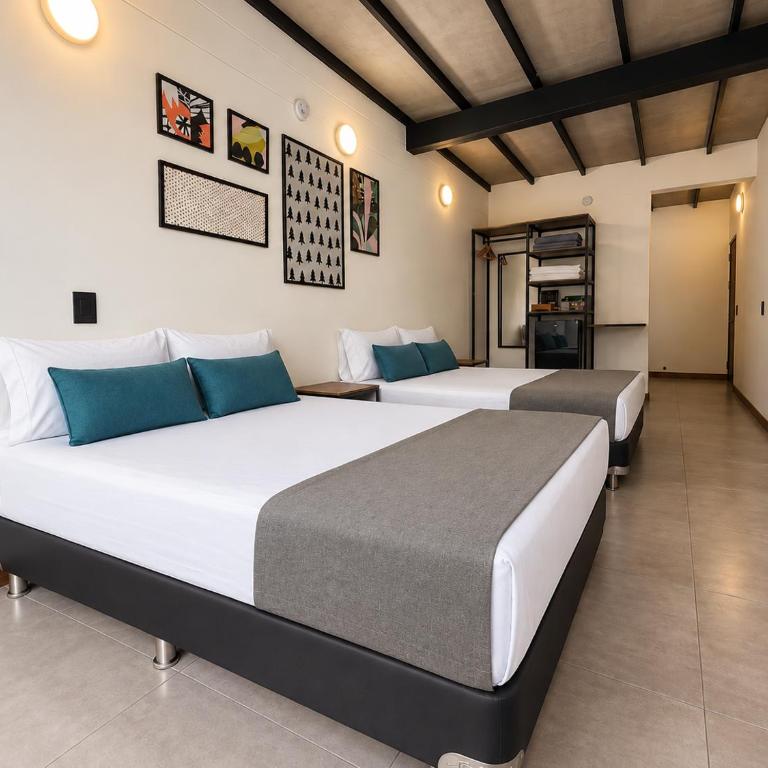 Loft 32 Medellín Living - Habitación cuádruple - 1