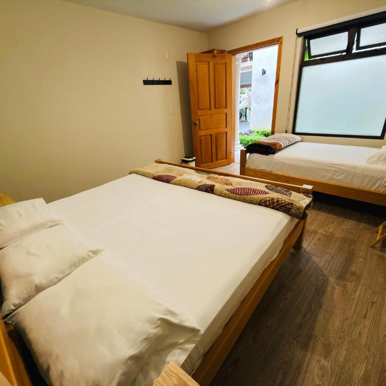 Tierra Alta Hostal - Habitación Triple - 2