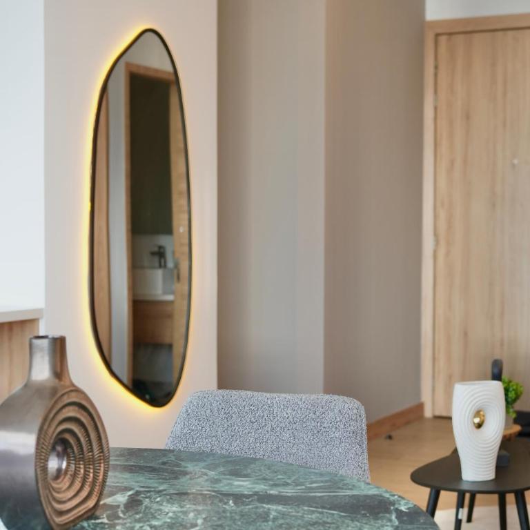 Unique Apartments - One-Bedroom Apartment - 26