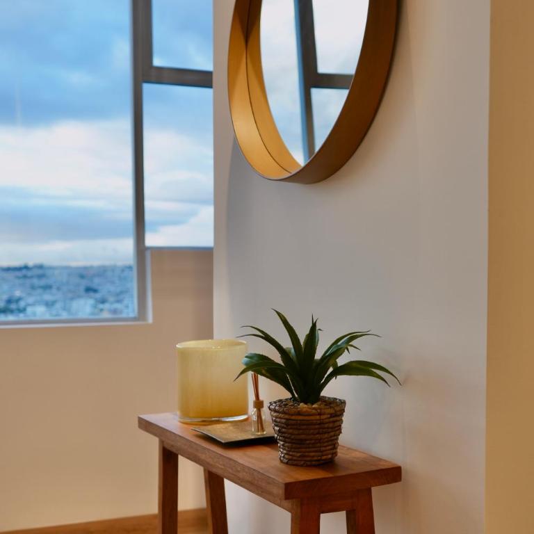 Unique Apartments - One-Bedroom Apartment - 15
