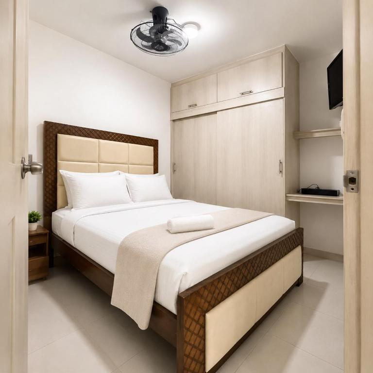 Apartamento Moderno Central cerca al Centro Historico y Playa, Balcon con Vista, Piscina, Gym, Aire Acondicionado, Lavadora, Cocina - Apartamento de 3 dormitorios - 14