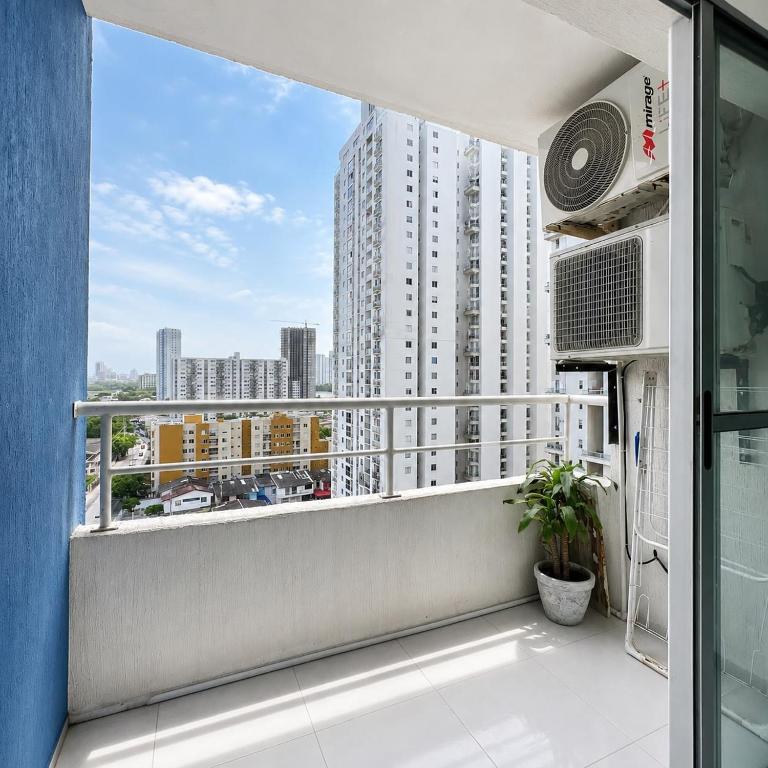 Apartamento Moderno Central cerca al Centro Historico y Playa, Balcon con Vista, Piscina, Gym, Aire Acondicionado, Lavadora, Cocina - Apartamento de 3 dormitorios - 15