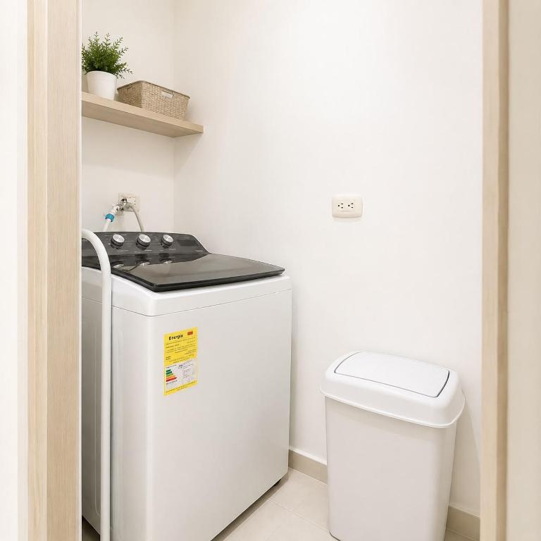 Apartamento Moderno Central cerca al Centro Historico y Playa, Balcon con Vista, Piscina, Gym, Aire Acondicionado, Lavadora, Cocina - Apartamento de 3 dormitorios - 16