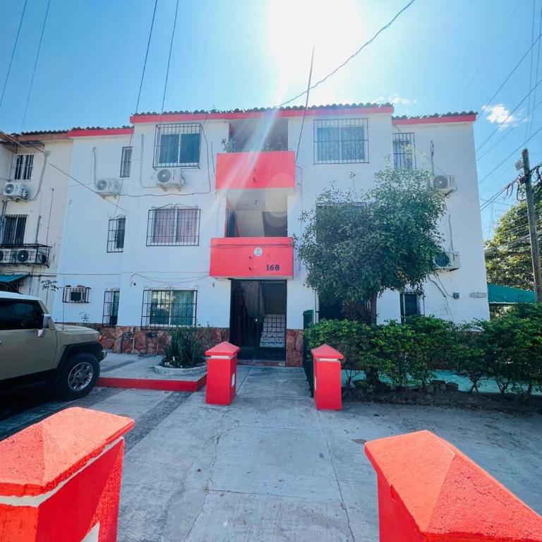 Central Family Apartment with Air conditioning and Hot Water - Apartment - 26