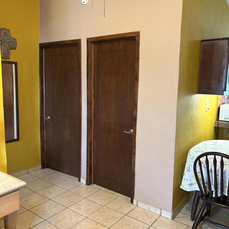 Central Family Apartment with Air conditioning and Hot Water - Apartment - 22