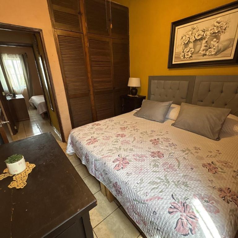 Central Family Apartment with Air conditioning and Hot Water - Apartment - 11