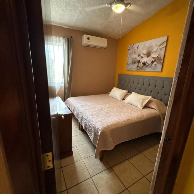 Central Family Apartment with Air conditioning and Hot Water - Apartment - 8