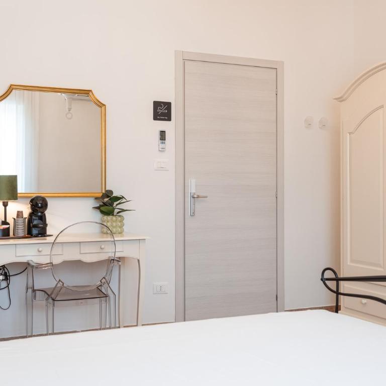 Matelia - Dimora Chinotto - Camera Tripla con Bagno Privato Esterno - 1