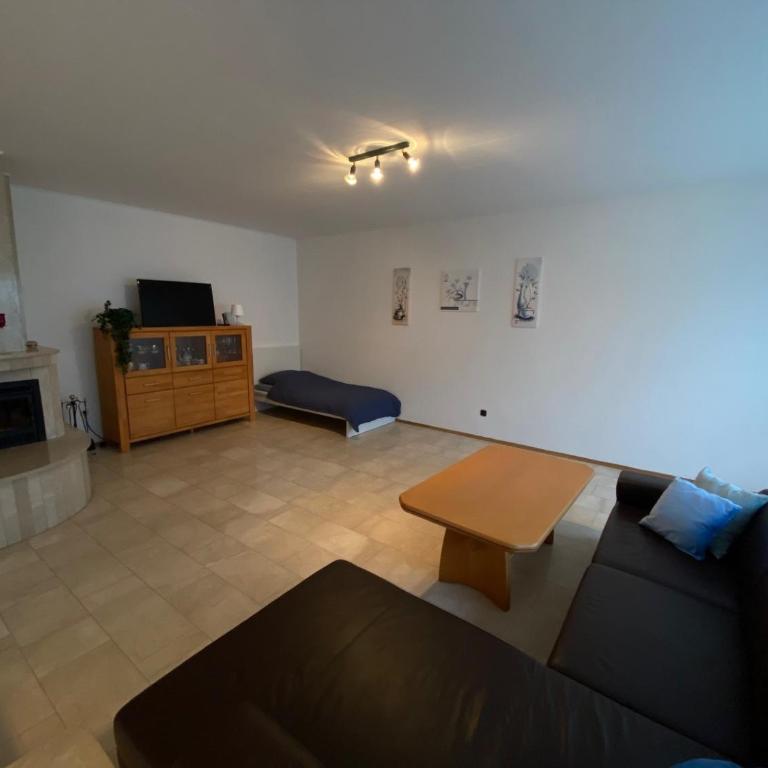 Grosse Wohnung Erdgeschoss - Apartamento de 3 dormitorios - 7