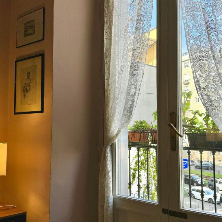 Nonna Nilla, a large and cozy flat in Porta Venezia - Appartamento Superior con Balcone - 35