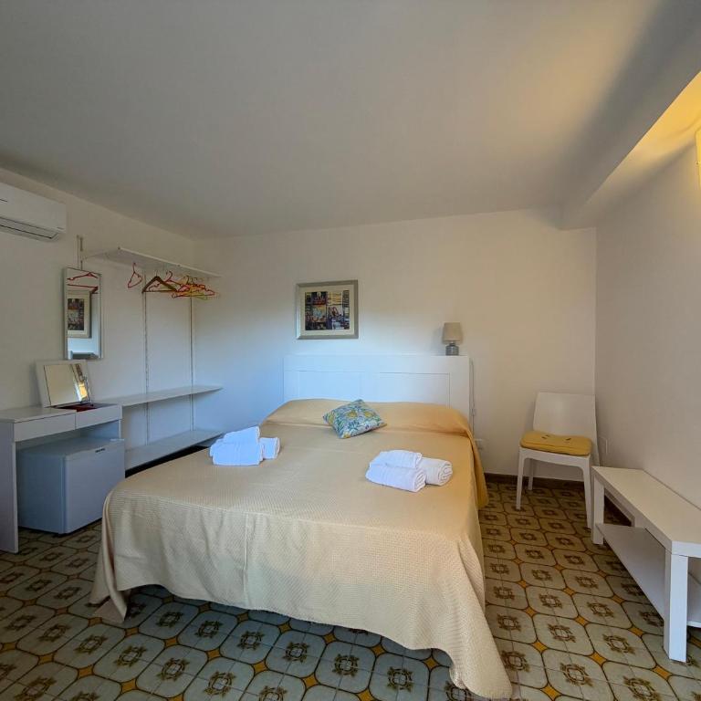 Le Torrette Rooms and Apartments - Camera Matrimoniale con Patio - 14
